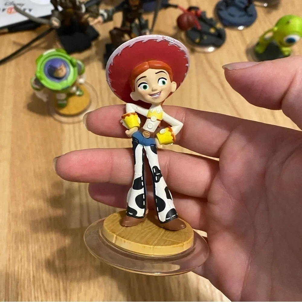 Disney Infinity Figures Set Some 2.0 W/ Base Woody Jessie Sully Merida Mike